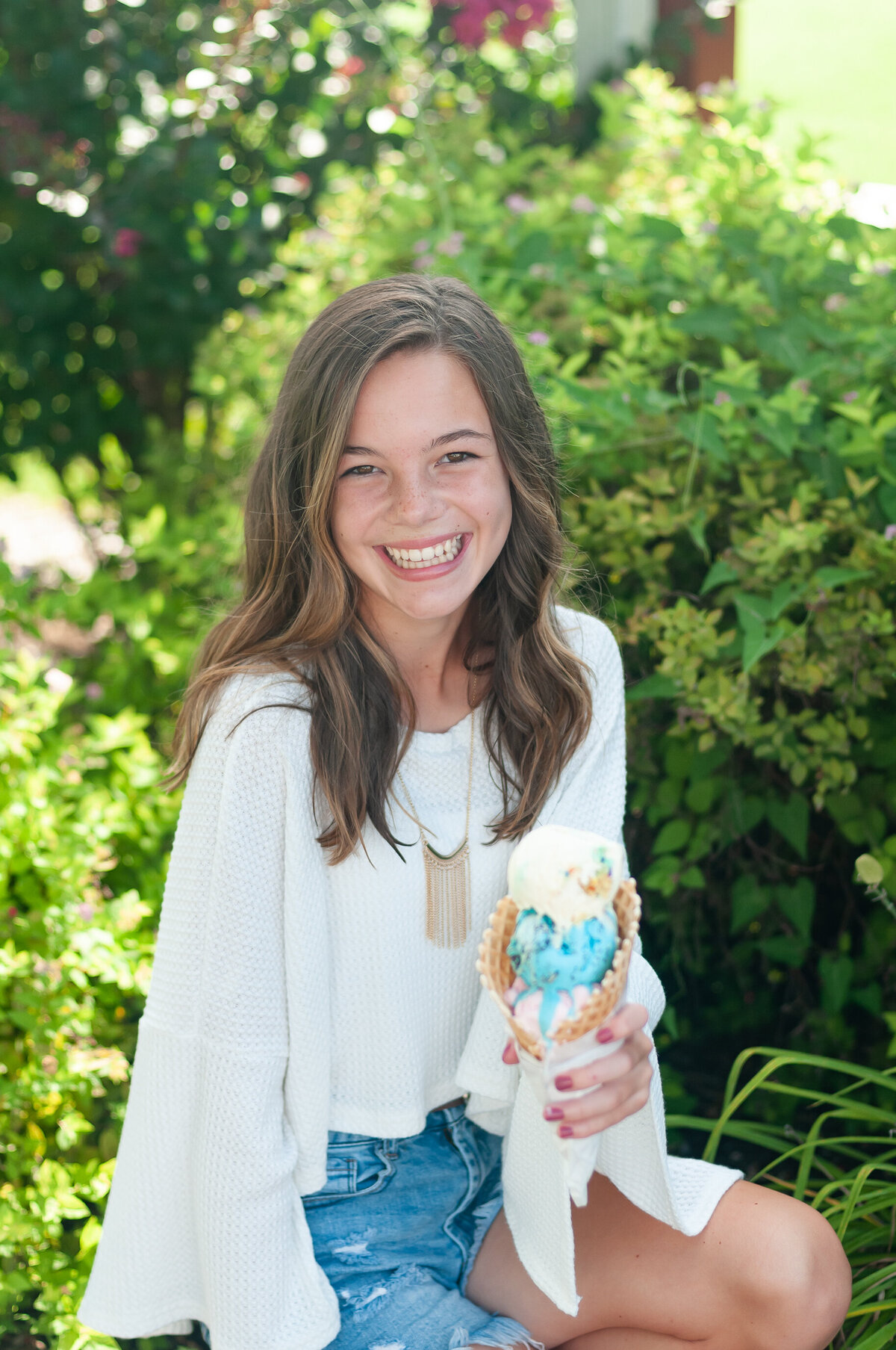 Kentucky Photographers: Portrait of a girl holding an ice cream cone at Chaney's Dairy Barn.