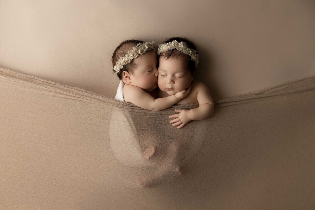 Newborn Photos with Twins in  London, ON | Ogg Photography