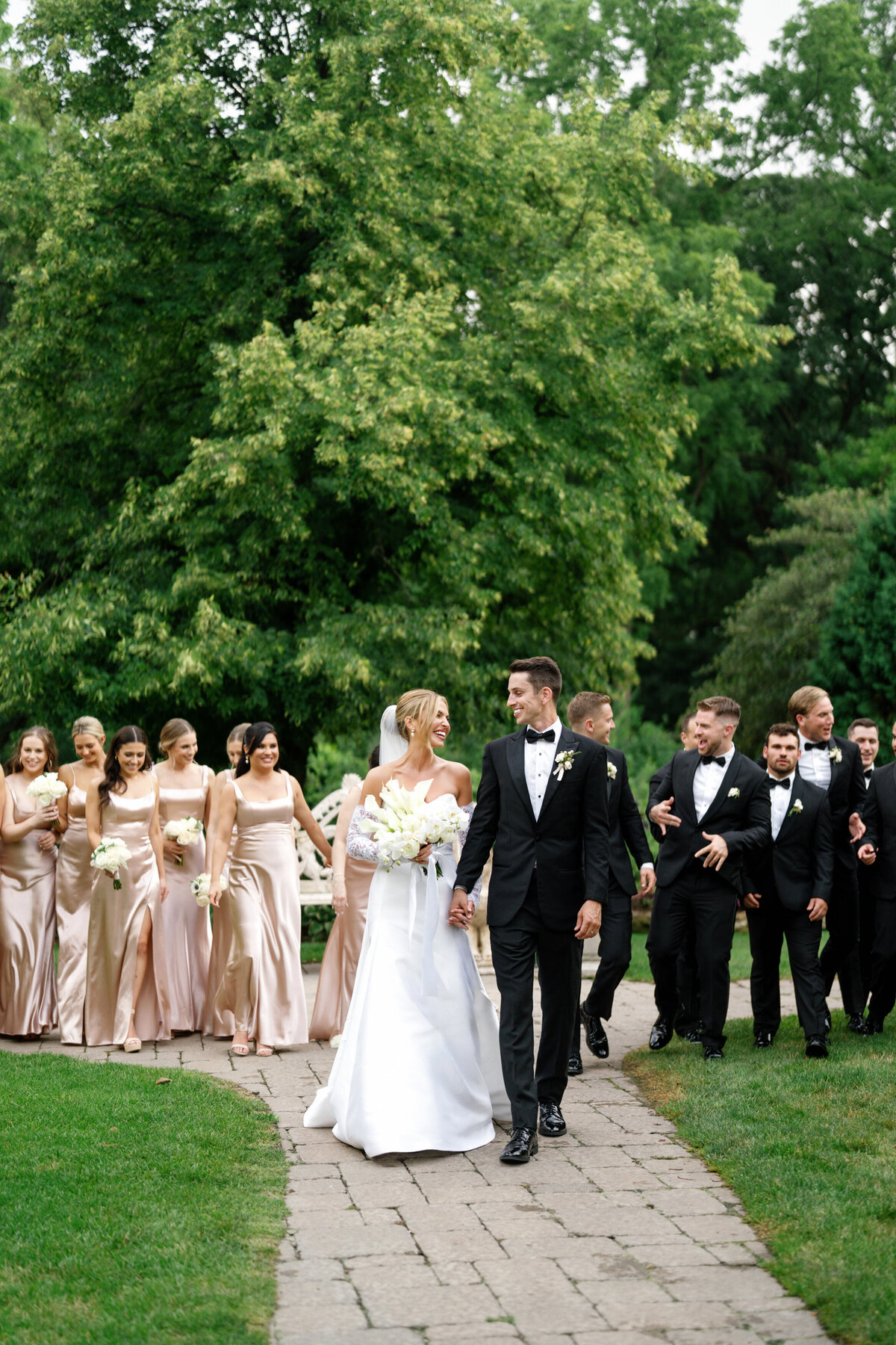 Aspen-Avenue-Chicago-Wedding-Photograper-Ohana-Event-The-Monte-Bello-Estate-Joey-Claeyssen-Erin-Graham-VWidon-Vintage-Editorial-Timeless-95