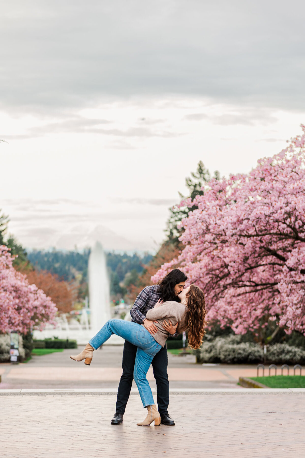 UW-Cherry-Blossoms-Engagement-Photos-16