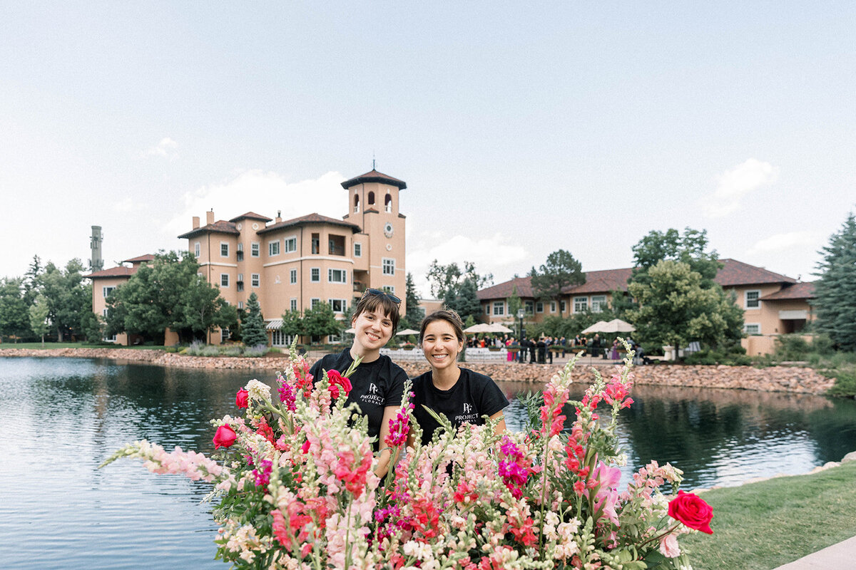 M%2bE_The_Broadmoor_Lakeside_Terrace_Wedding_Vendors_by_Diana_Coulter-4