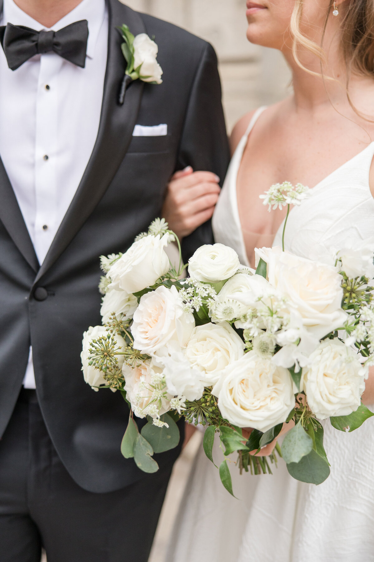 Cleveland Ohio Wedding Photographer molly taylor and co. bridal bouquet