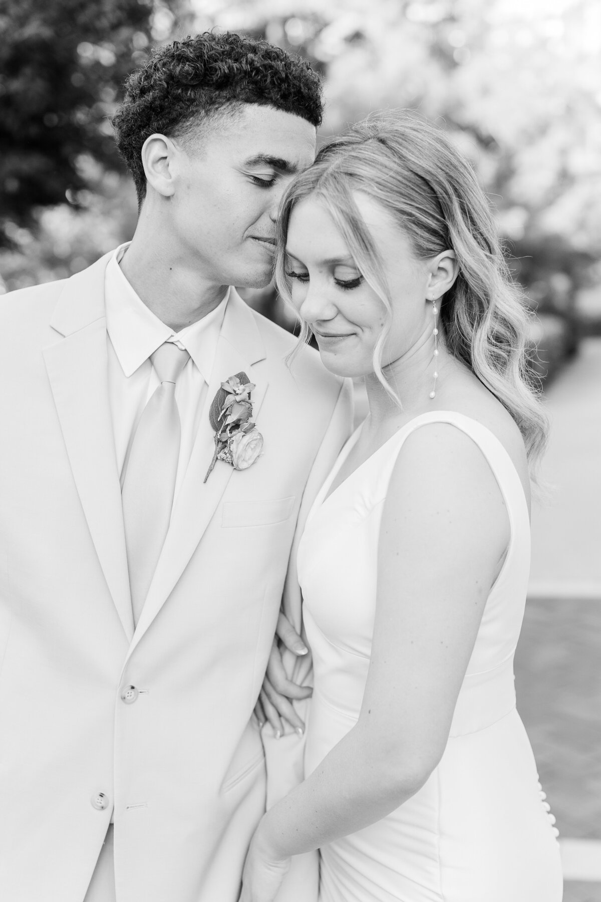 Talton Wedding Bride & Groom Portraits. Bella Faith Photography 105