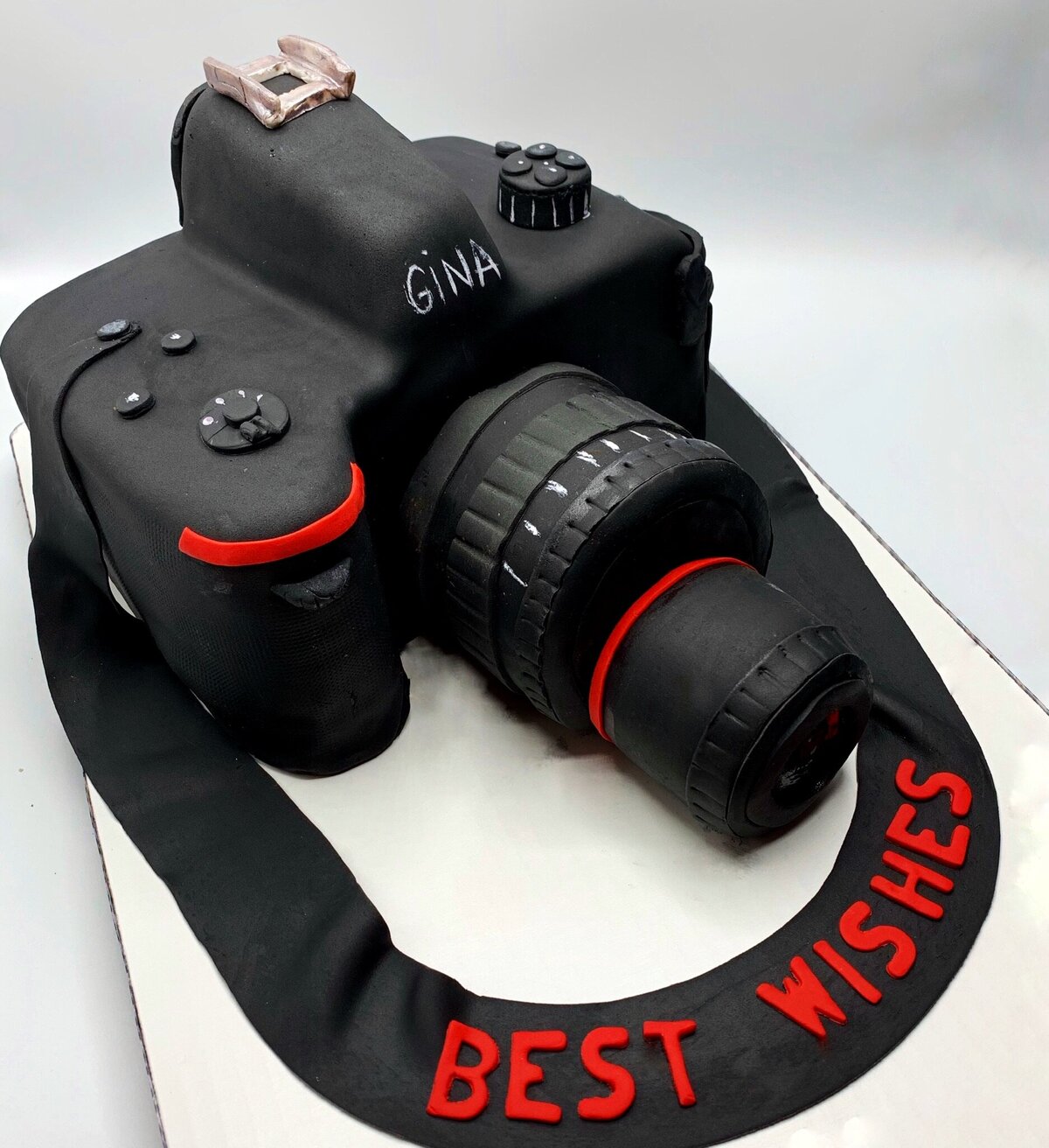 Camera Cake - Decorated Cake by sweets4passion - CakesDecor