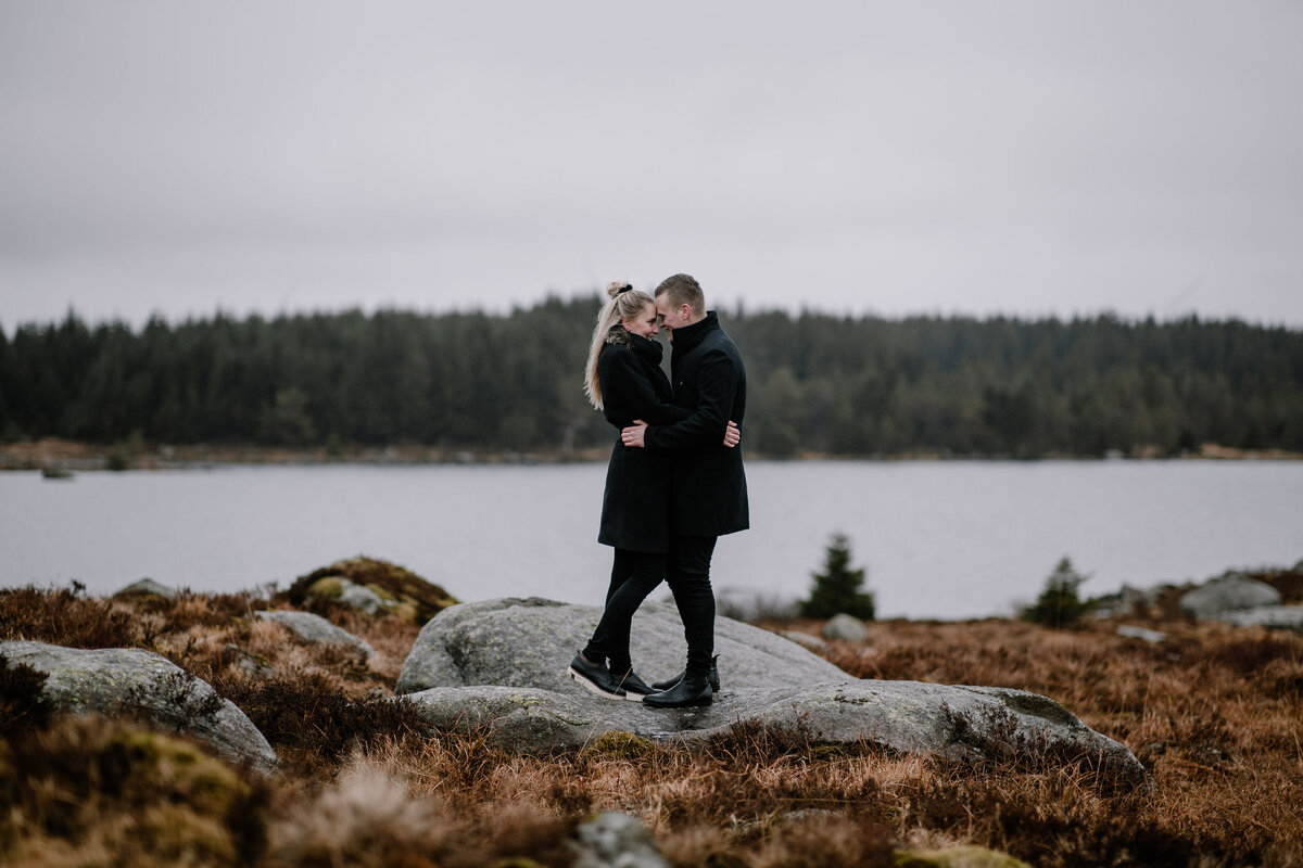 forlovelse_parfoto_charlottechristensen_jæren_Varhaug-03