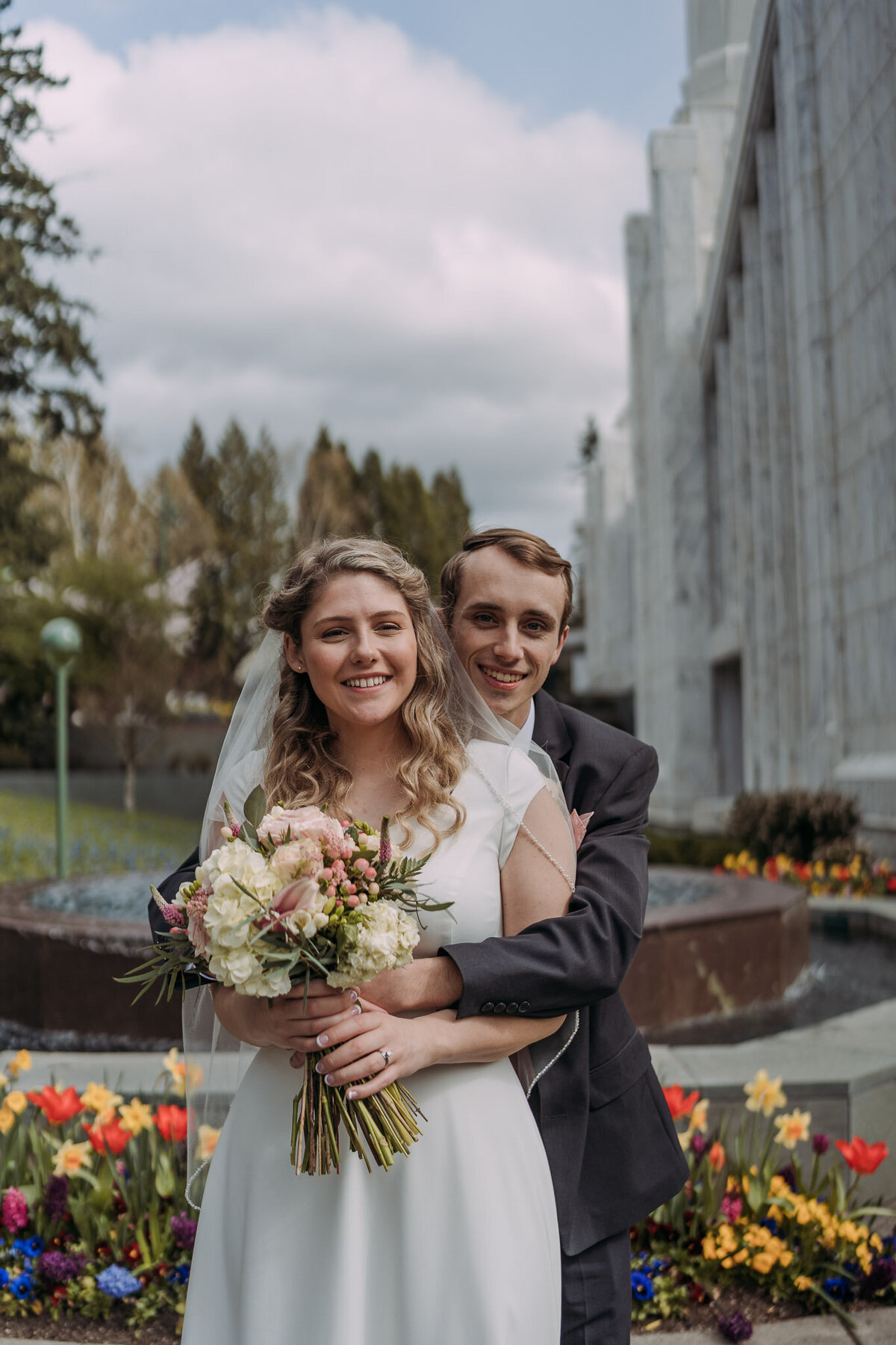 Joyce Li Photography Destination Wedding Elopement Engagement Lifestyle Portrait Photographer West Coast Seattle Washington California portlandoregontemplewedding-12