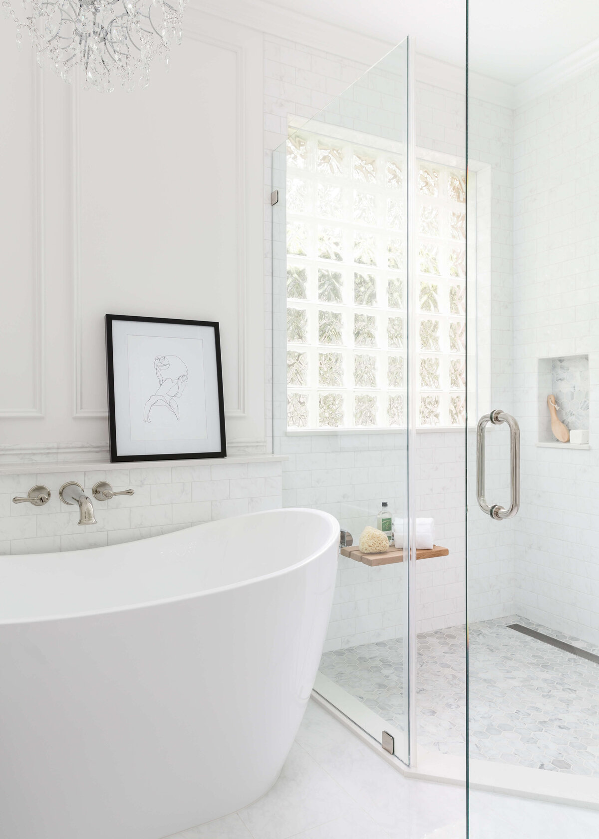 kyleen-bushroe-houston-interior-designer-white-bathroom-shower-styling