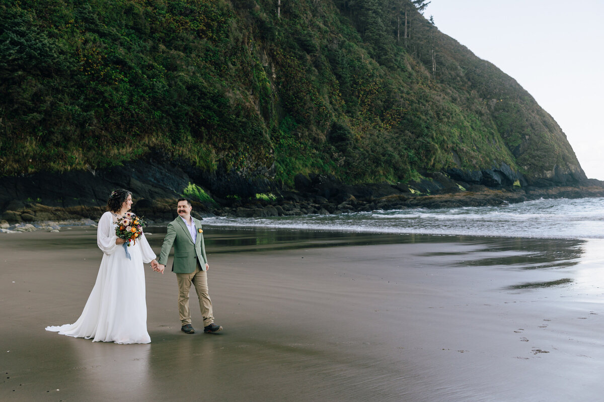 Hobbit-Beach-Oregon-Elopement-7