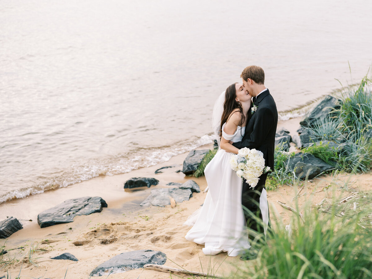 Anne and Cameron Sneak Peek 16