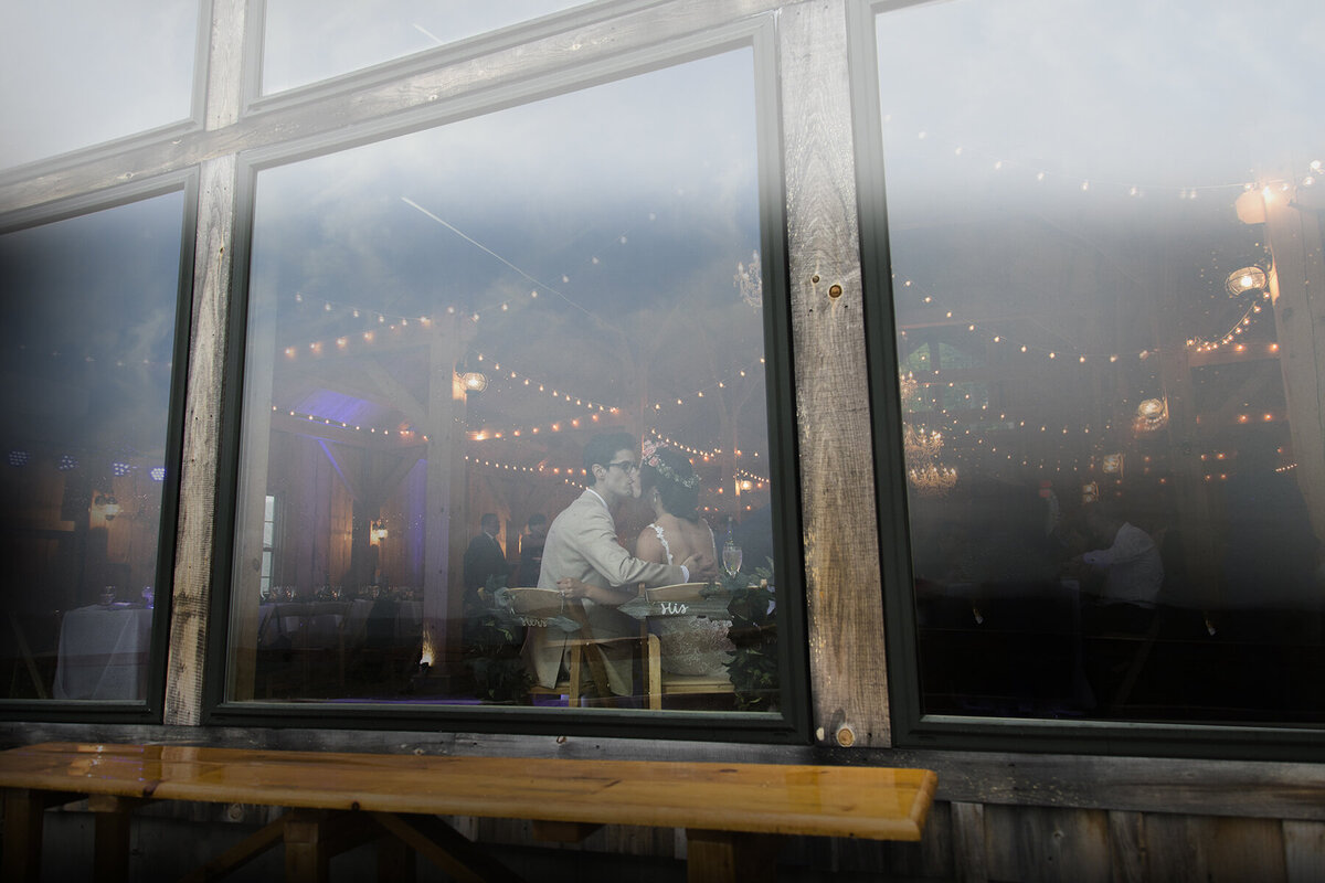 621A6310enidarveloweddings