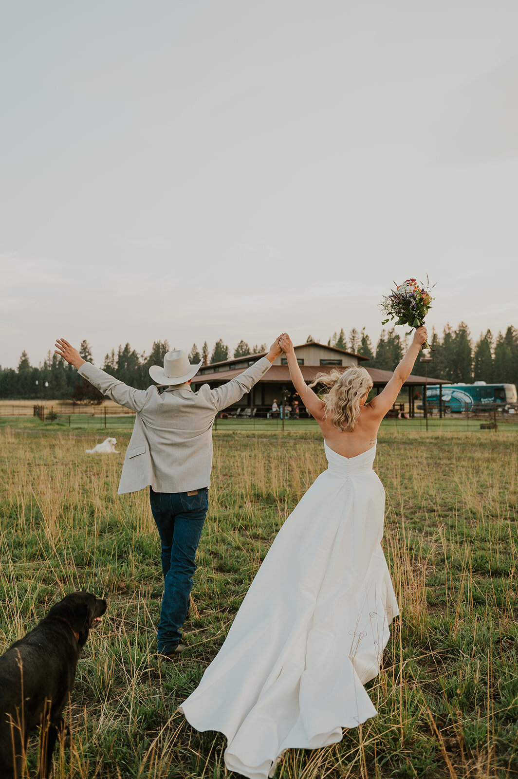 presley-gray-luxury-western-montana-wedding-9312