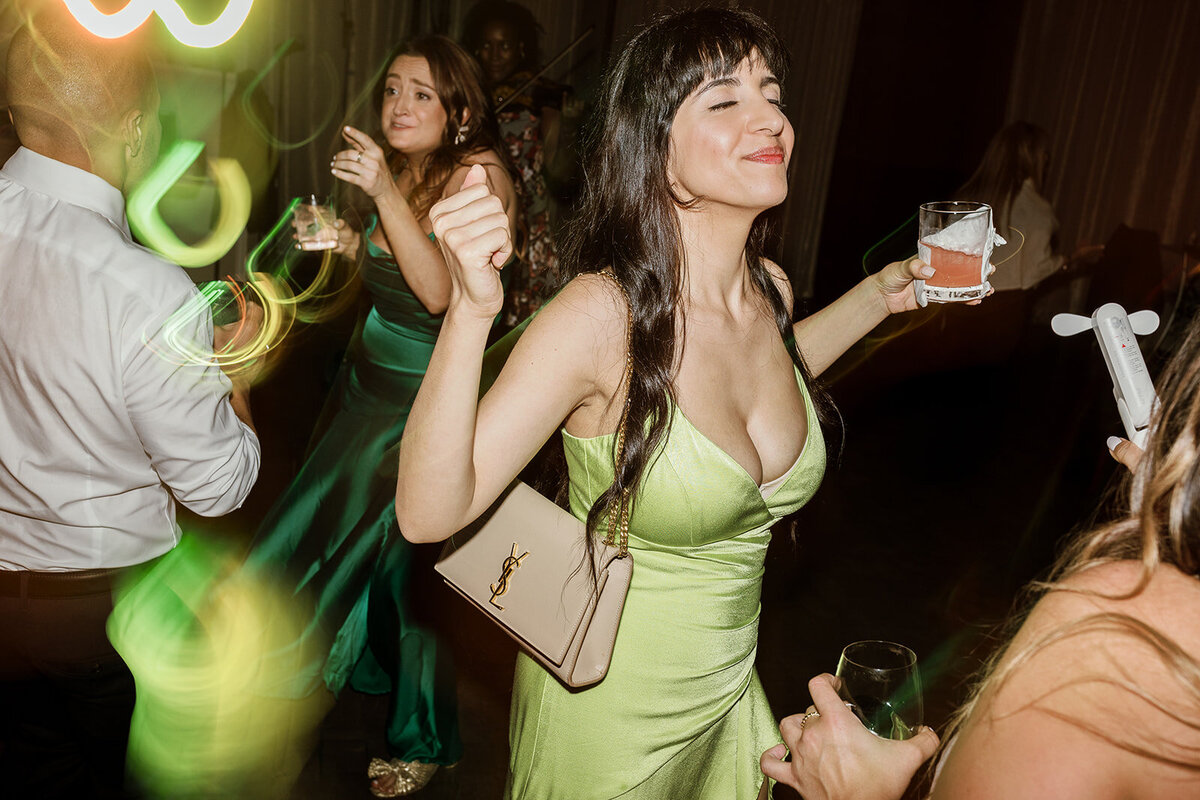 Courtney_Davidson_Photography_Rockwell_on_the_River_Chicago_Wedding_22