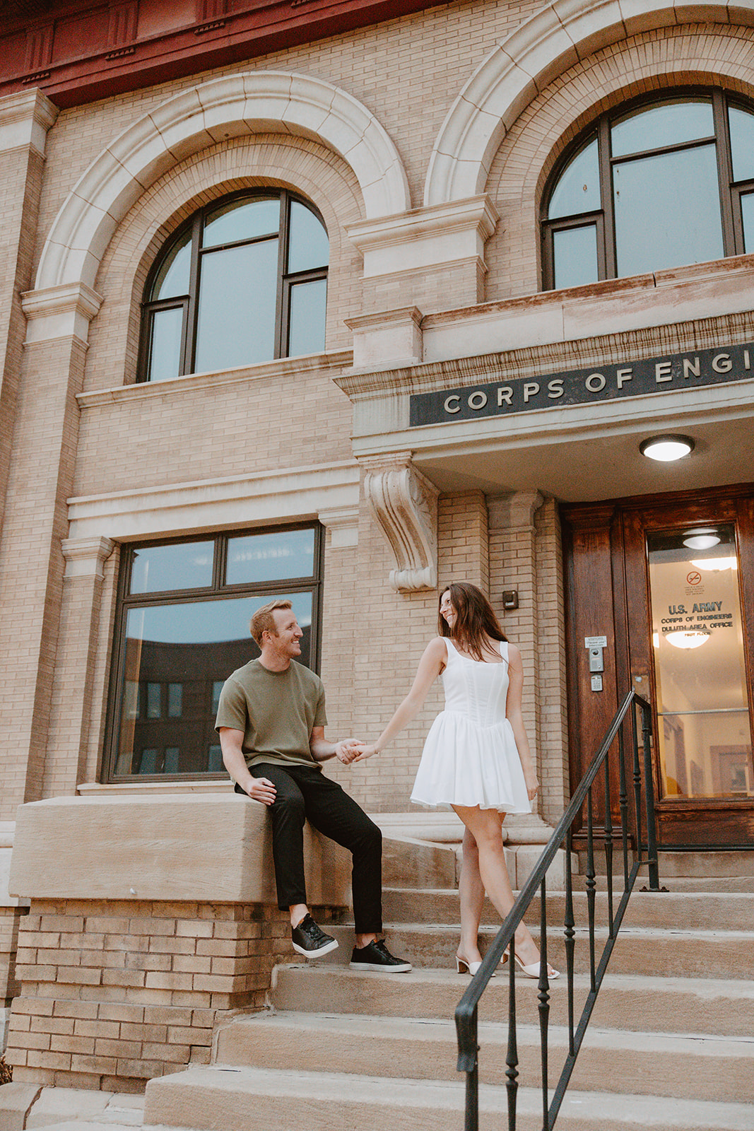 Duluth wedding & elopement photographer capturing adventurous, heartfelt moments along Minnesota’s North Shore. Real love, real laughter, no stiff poses.