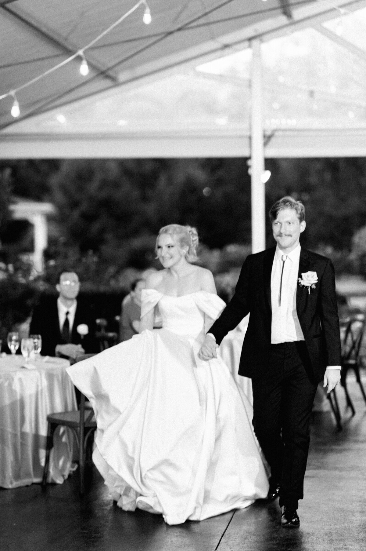 Hannah & Harrison - Dara's Garden - East Tennessee Wedding Photographer - Alaina René Photography-194
