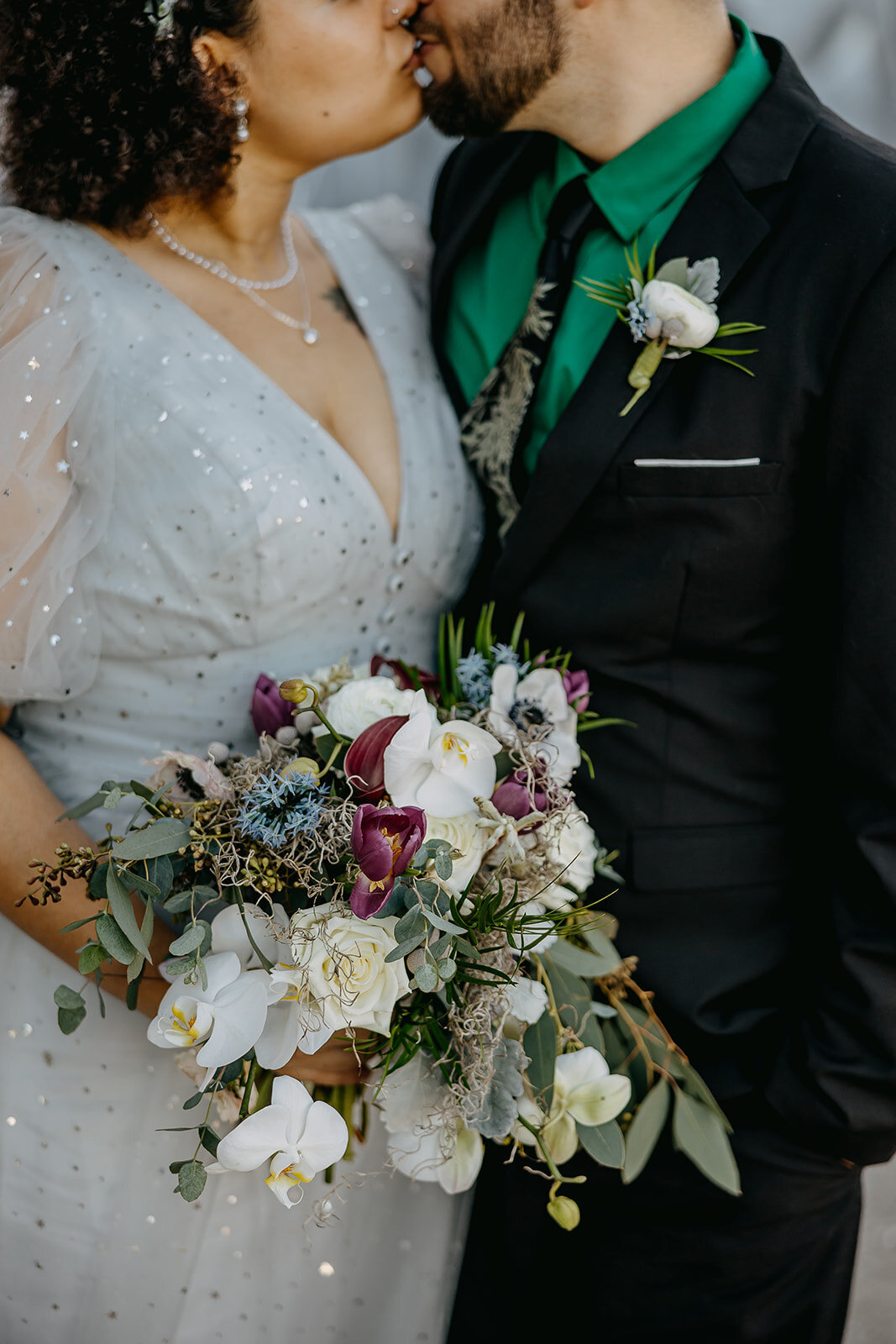 rad-red-creative-wild-roots-elopement-chantilly-chic-celebrations-13