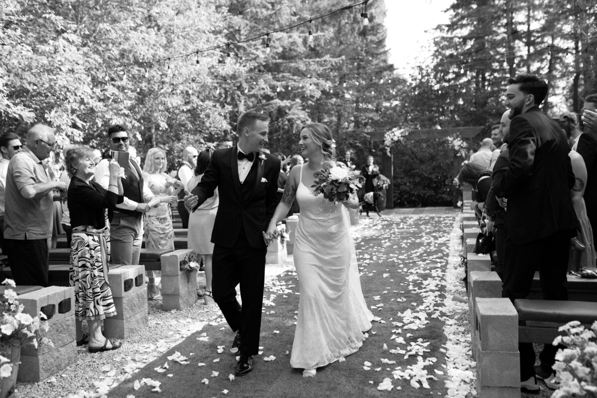 JB_Whitewood_Barn_Wedding210
