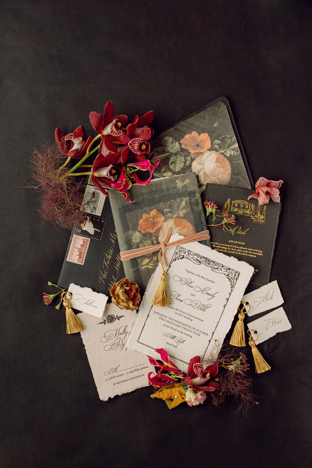 Dutch Curiosity Cabinet Wedding - Kerry Jeanne Photography - 11