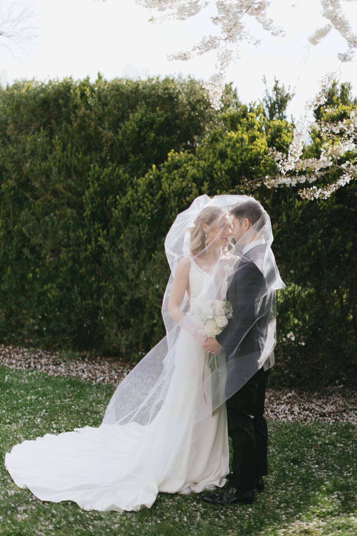 Chloe Parker Photography Heartfelt Wedding Photographer in Virginia — Wedding Photos 27