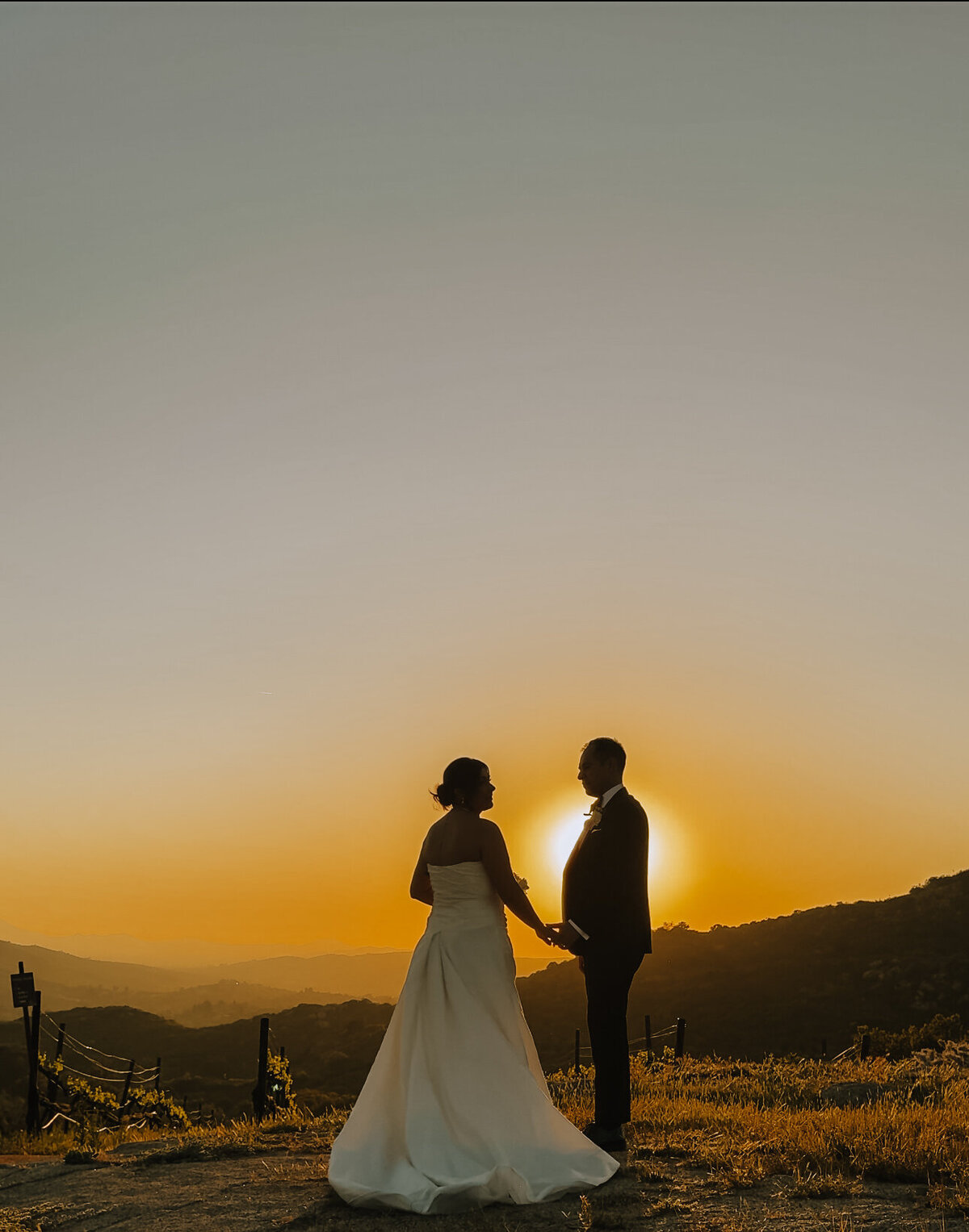 Milagro Winery Sunset wedding, Milagro Winery wedding romantic photo, Milagro Winery San Diego Wedding