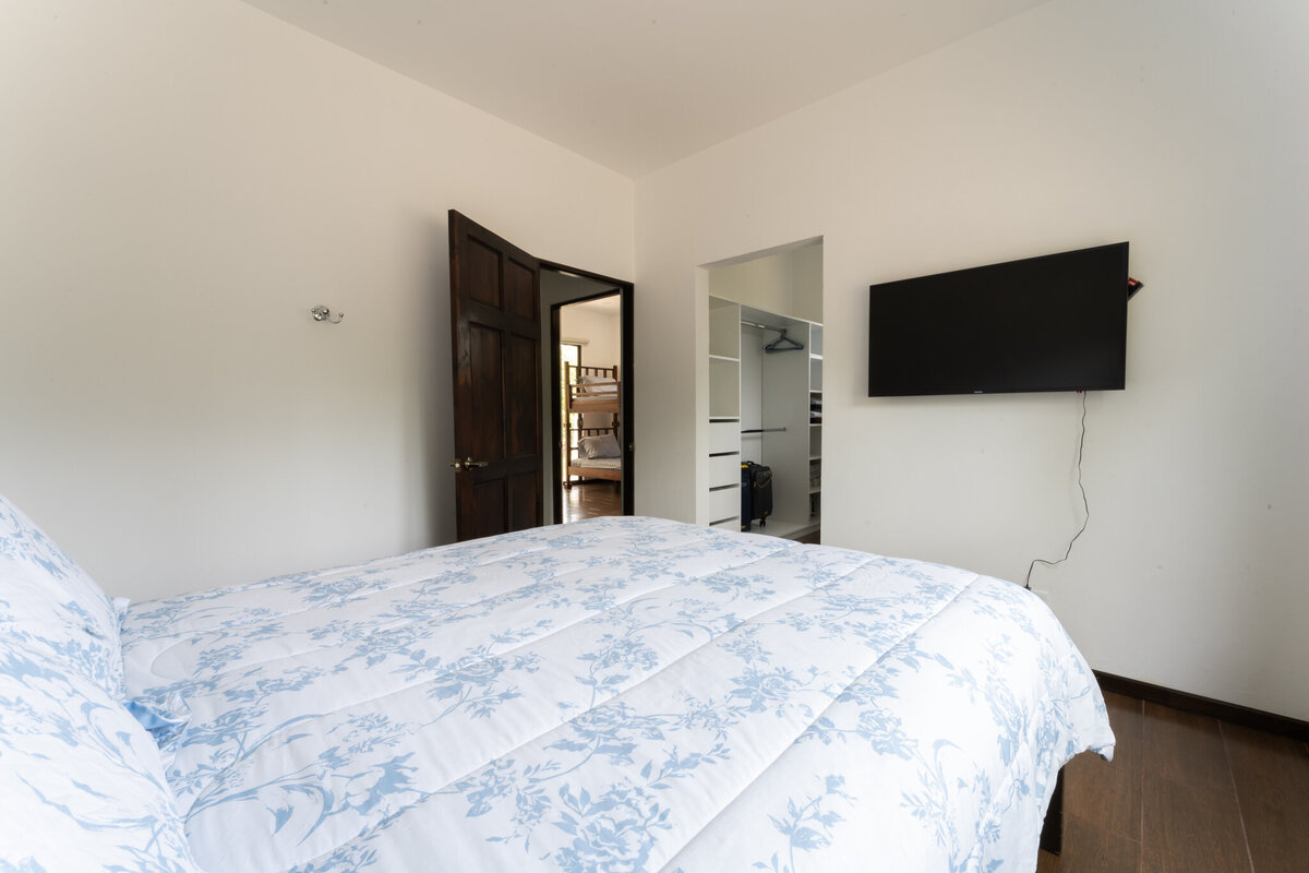 Bedroom 2 (1)