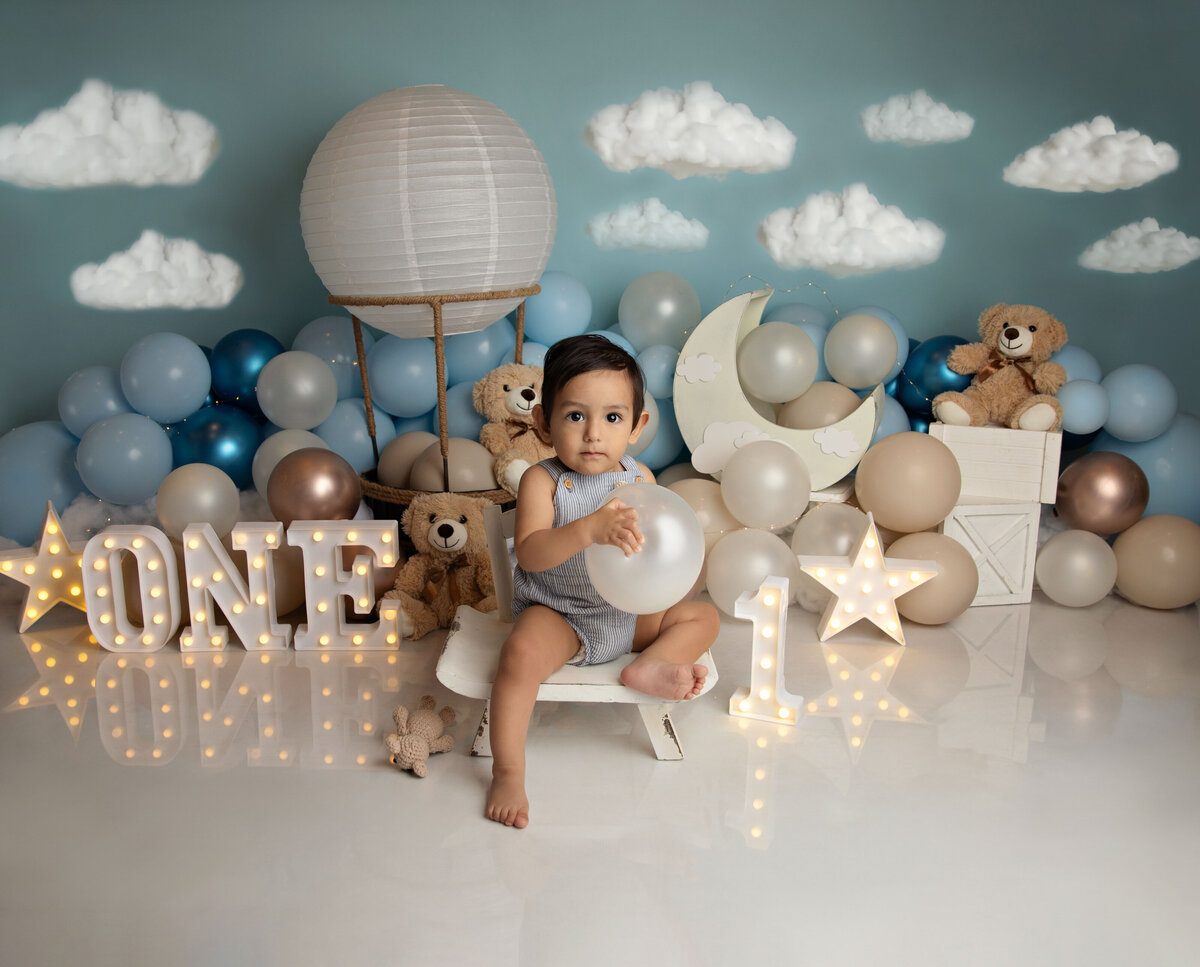 cakesmashbestphotographertudiofamilybirthdaynewbornboyamilynewborngirlfirstbirthdayportraiturephotographystudioportraitsnewborngirlboyfamilyEvaMaganaPhotographychildphotographer (2 of 10)
