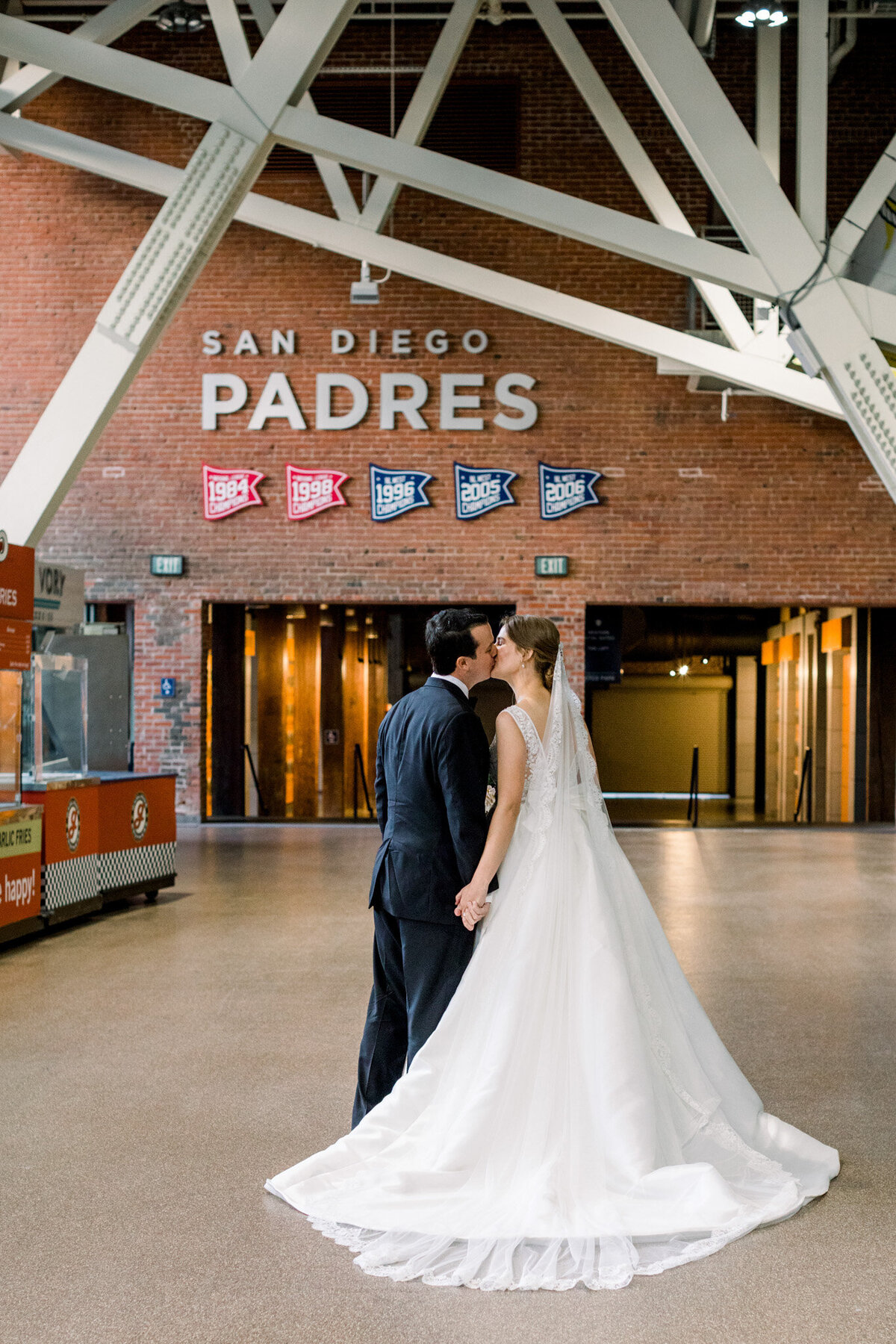 Luxury-High-End-Wedding-Petco-Park-San-Diego_California-320