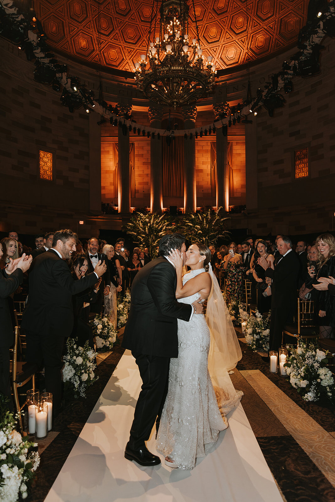 CORRIE-ZACH-NYC-WINTER-WEDDING-AT-GOTHAM-HALL_PHOTOS_BY_MARIA_B_LUNG_0786