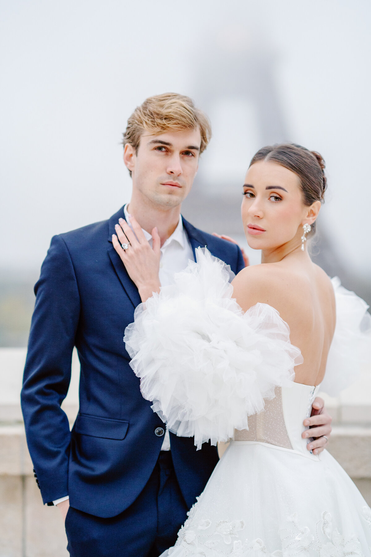 Bridal session in Paris photographed by Paris wedding photographer