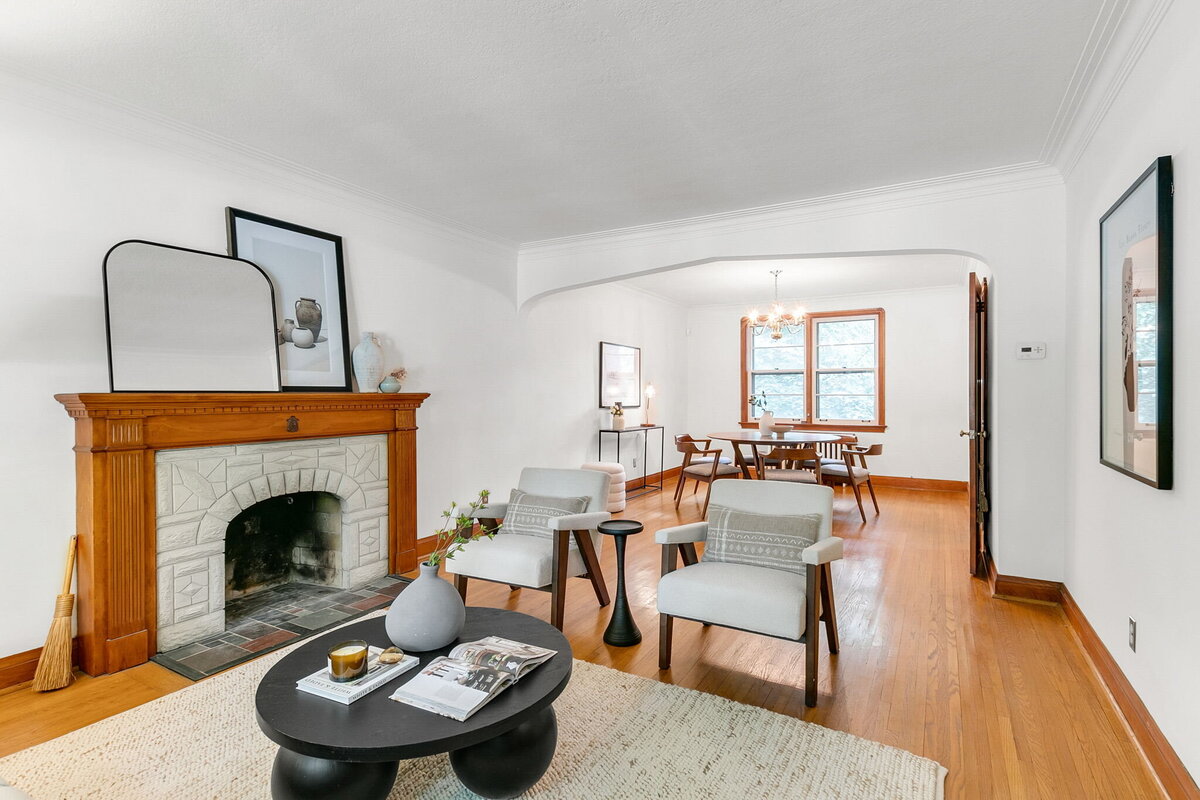 11-web-or-mls-8_002_Living Room