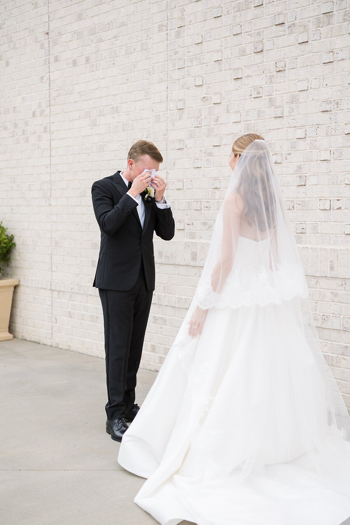 Raleigh-NC-Wedding-Photographer-The-Maxwell-Sarah-Hinckley-Photography-Timeless-Wedding-Photographer-_0009
