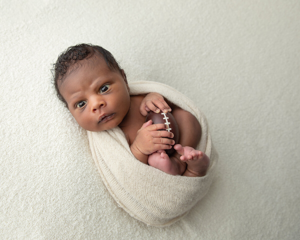 newborn-football-eagles