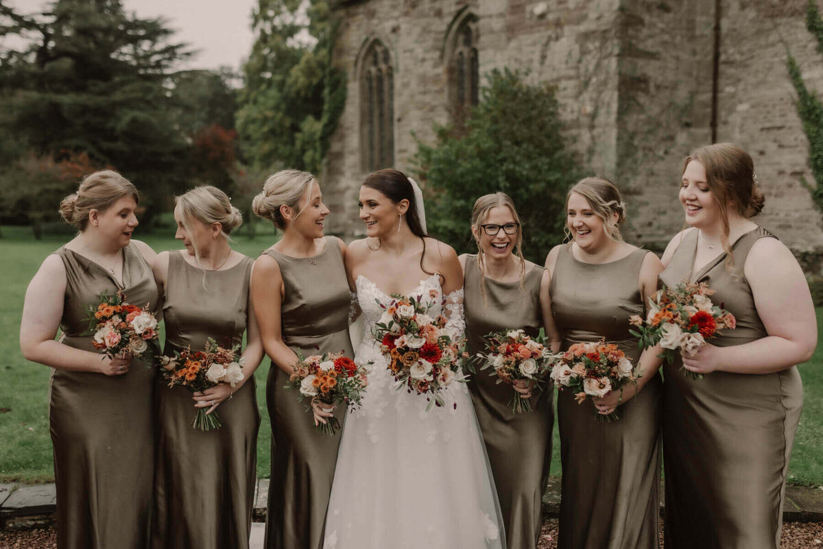 Carrie-Hampton-Court-House-Wedding-Flowers-Issy-And-Bella-Florist-Herefordshire18