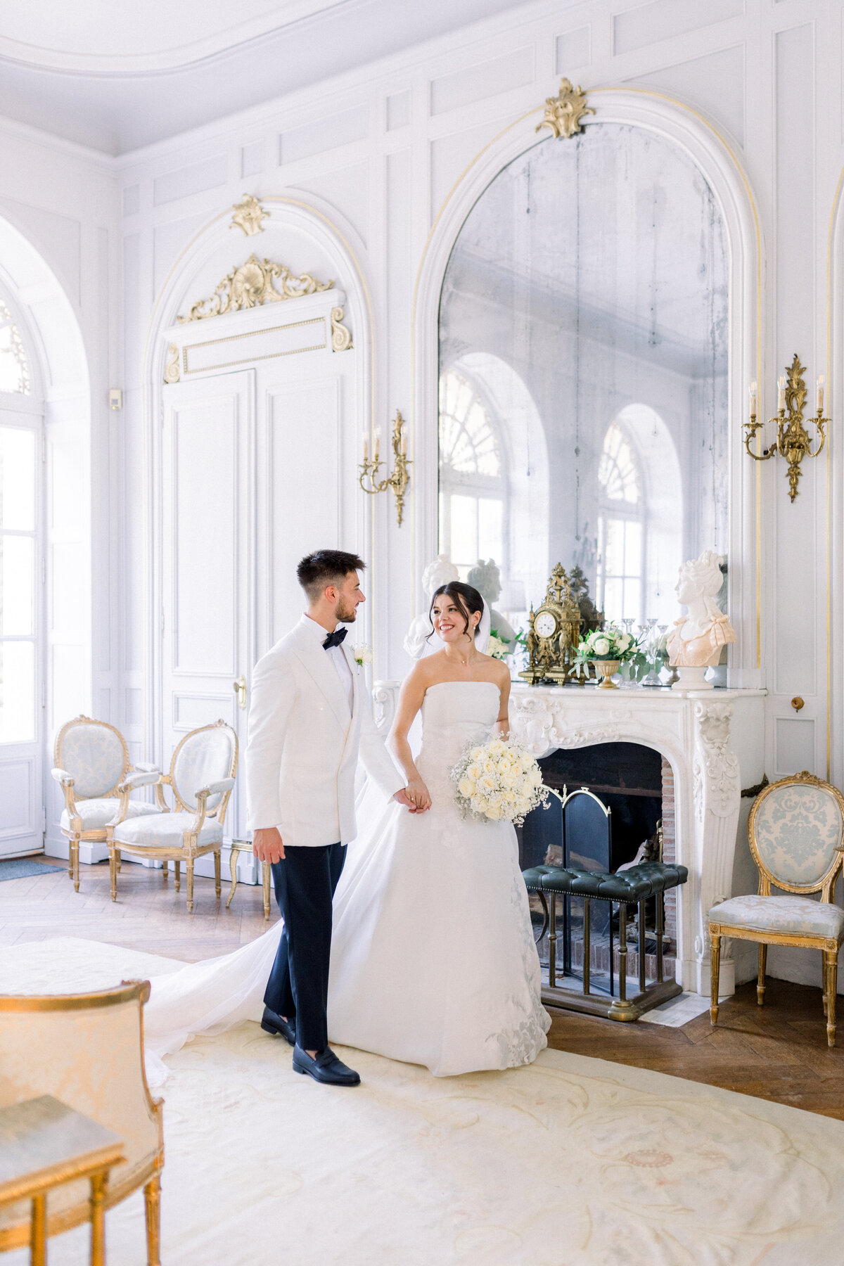 Chateau La Durantie Salon Wedding