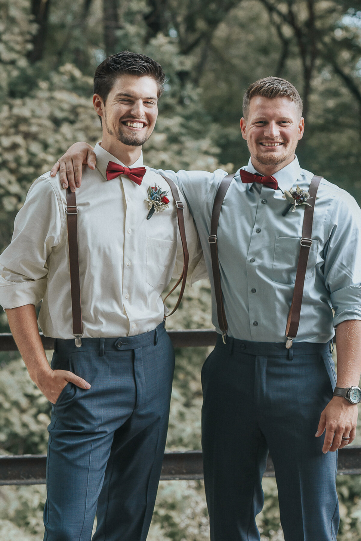 wedding bridal party | Iowa wedding photographer | Iowa Photographer | Playlife | Cedar Rapids | Iowa City | Kalona | Alaynna Ann Schwartz-43
