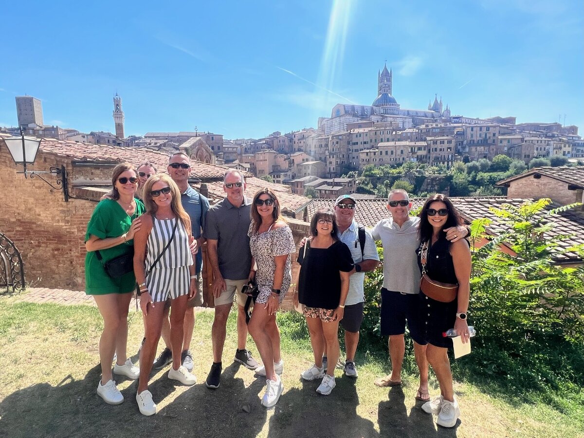 group photo sienna tour