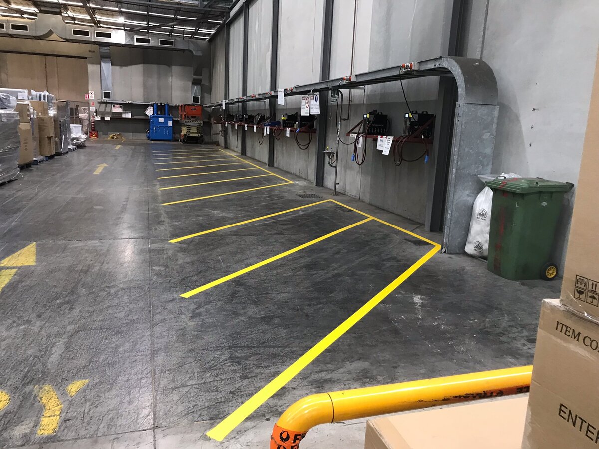 Interior warehouse carparking space line markings