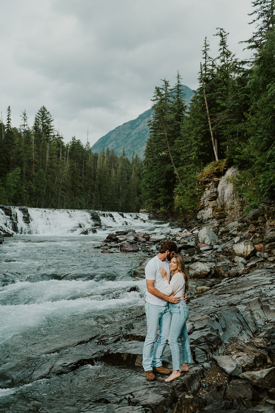 presley-gray-glacier-national-park-engagement-0546
