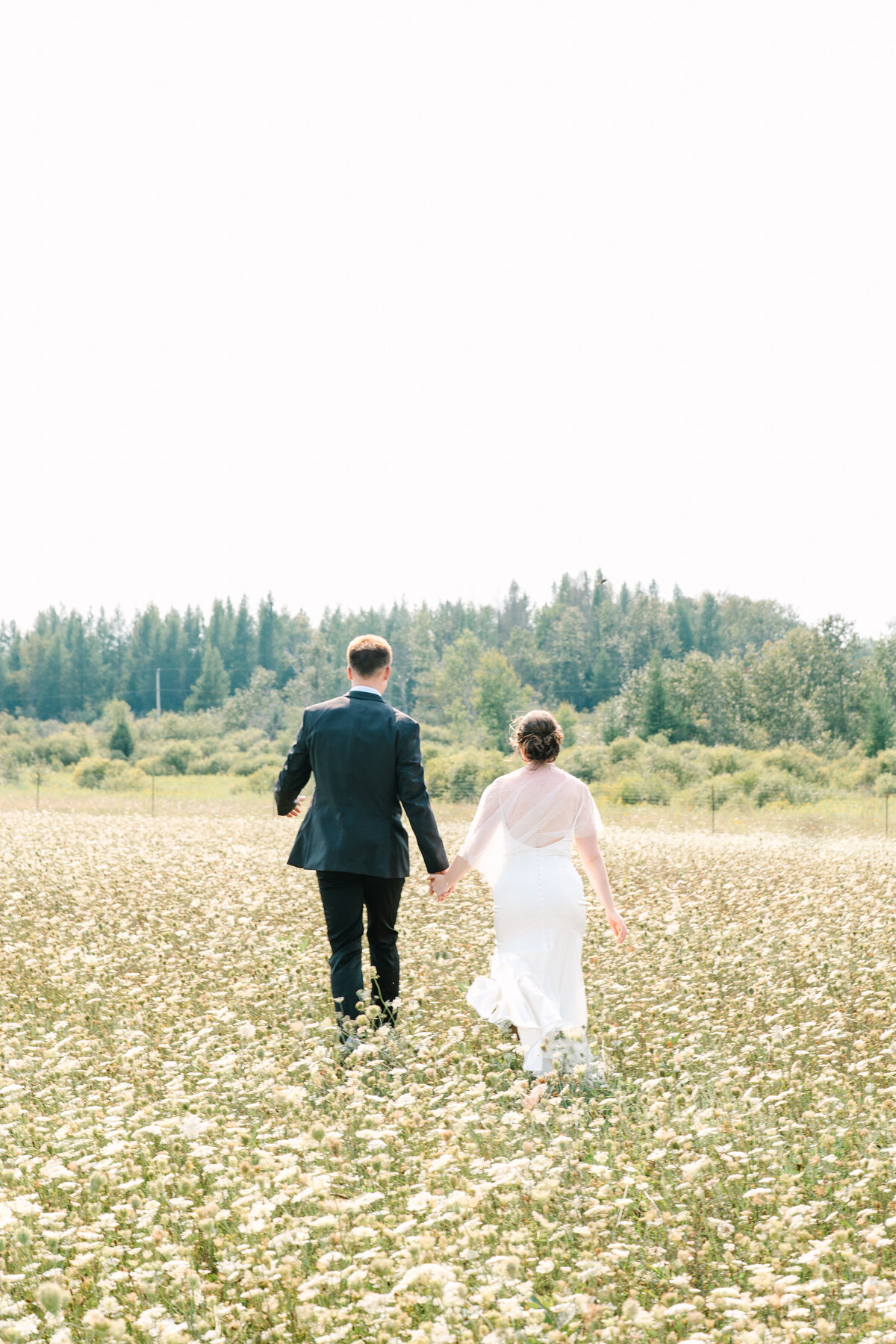 upper peninsula wedding at northern sun winery near escanaba