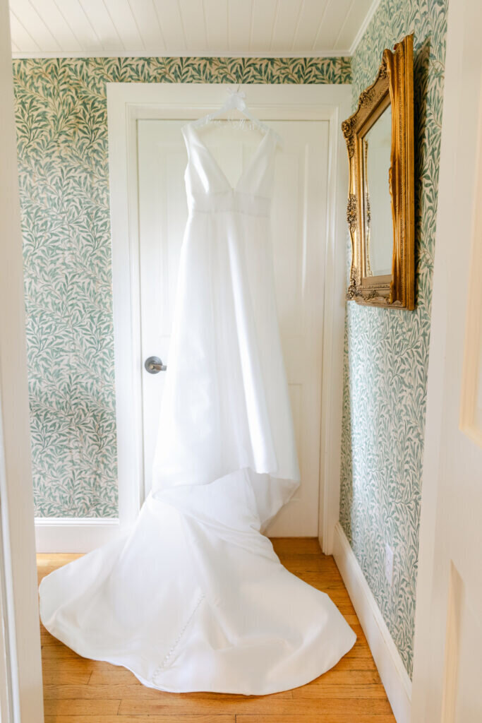 KristenBrendanWeddingCastleHill-54-1-683x1024