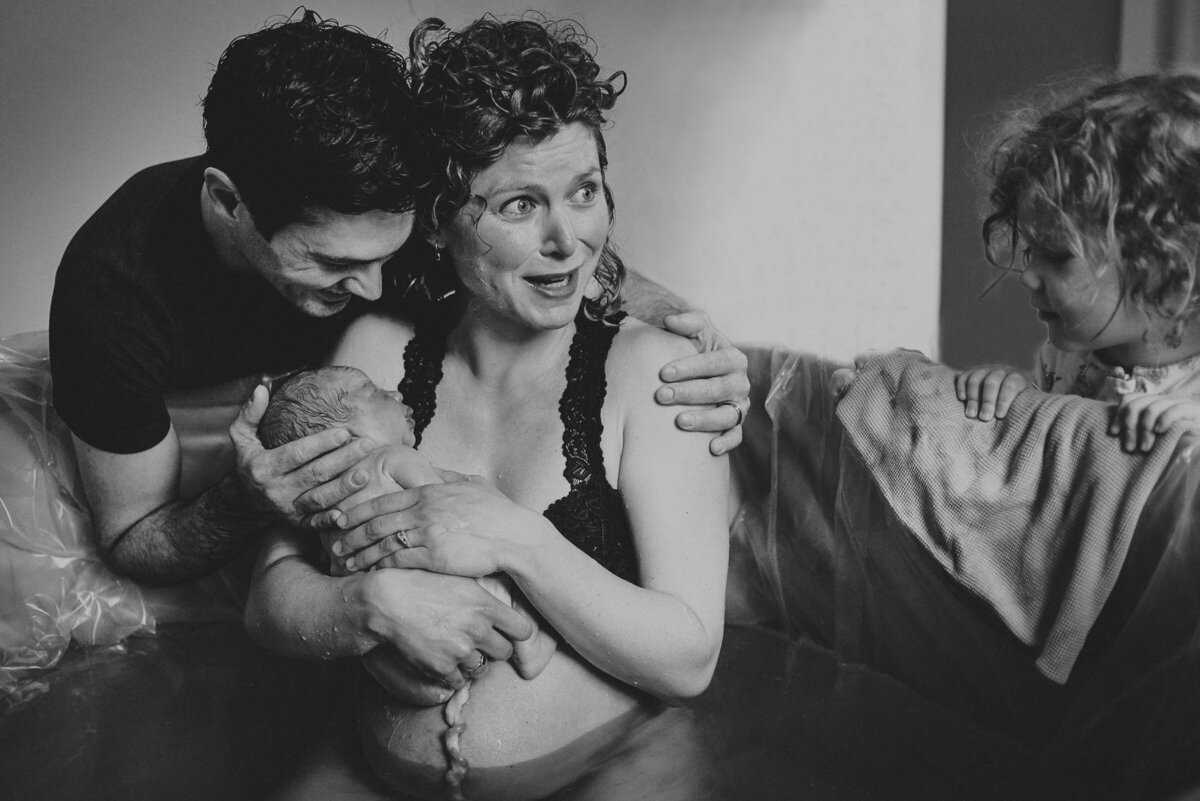 home-birth-with-siblings