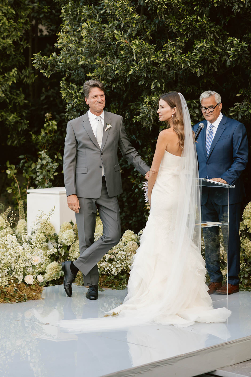 Backyard-Wedding-LosAngeles-ModernFamily-6512