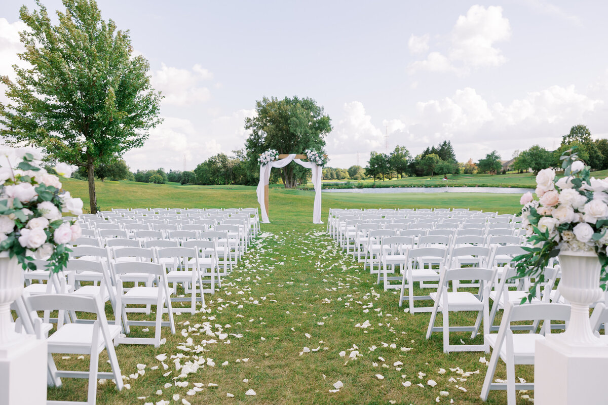 ceremonyaislewithurns