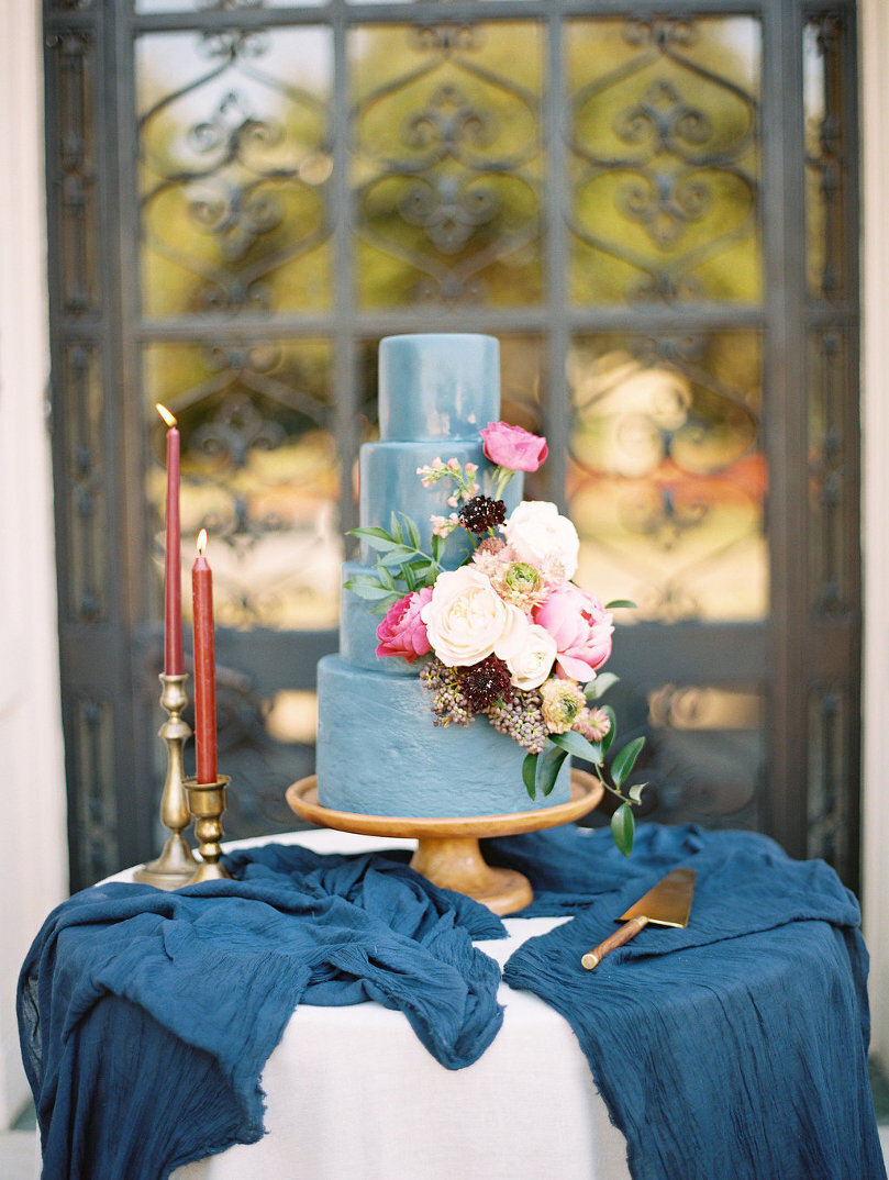 max-owens-design-micro-wedding-velvet-12-cake