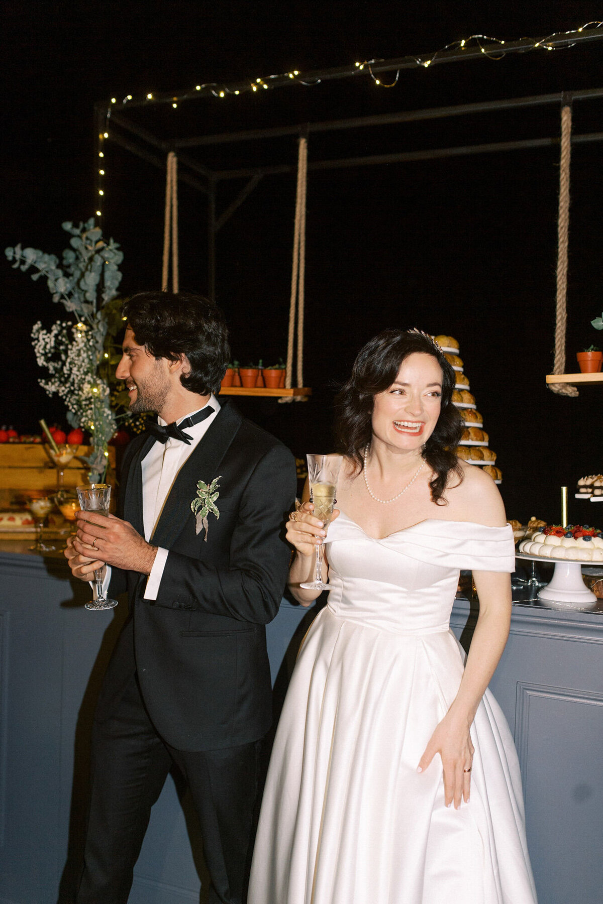 Maïlys Fortune Photography Husband Wife Wedding Weddings Photography France Switzerland Italy Timeless Dreamy Imagery Bilingual French English Destination Weddings Destination Wedding Provence French Riviera Paris Lake Como Tuscany156
