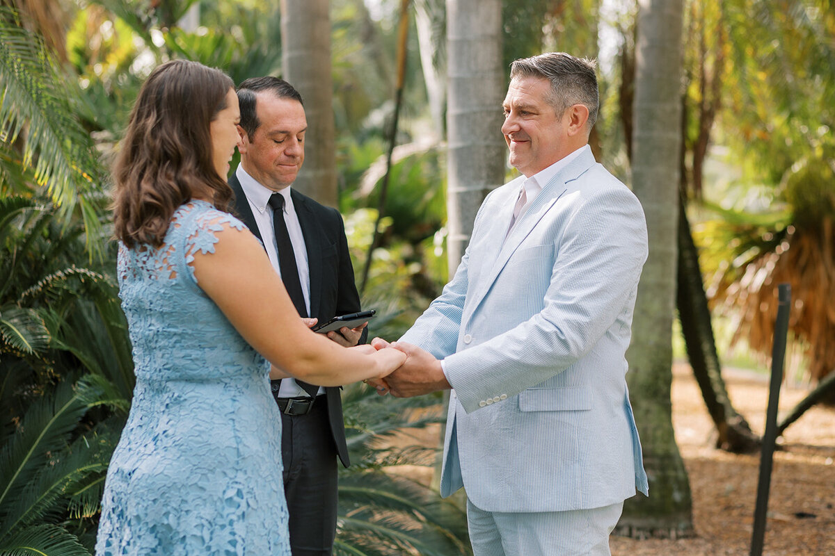 miranda-rose-photo-park-elopement-gizella-kopsick-park-chantilly-chic-celebrations-14