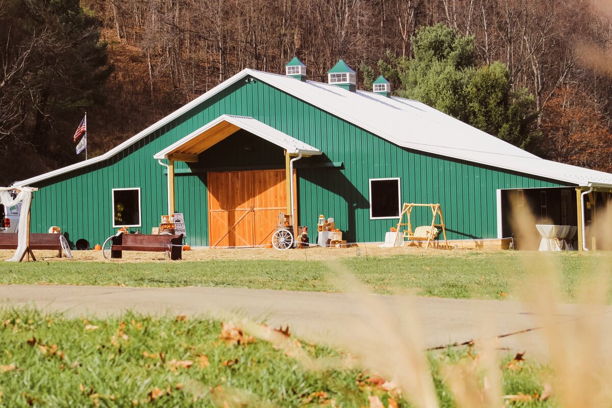 Almost Heaven Barn Weddings & Events