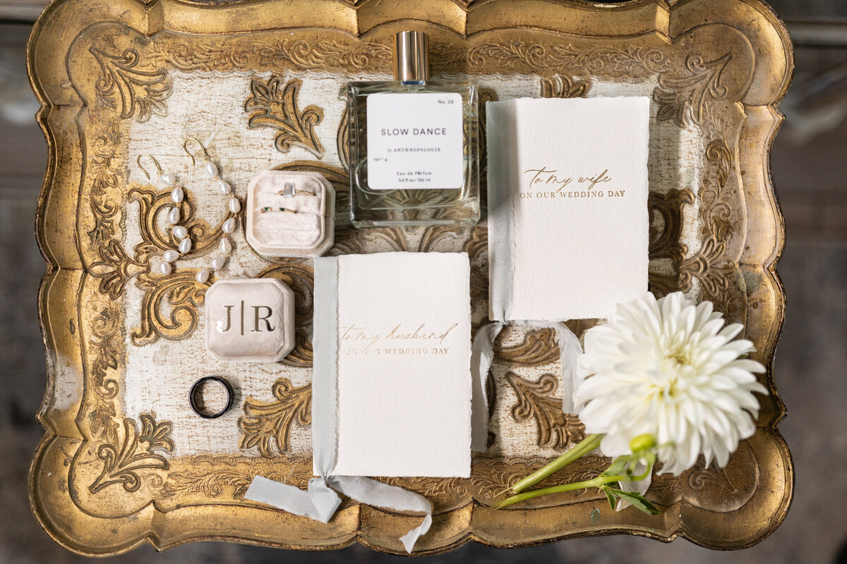 loudoun-studios-wedding-bluemont-blue-valley-vineyards-virginia00001