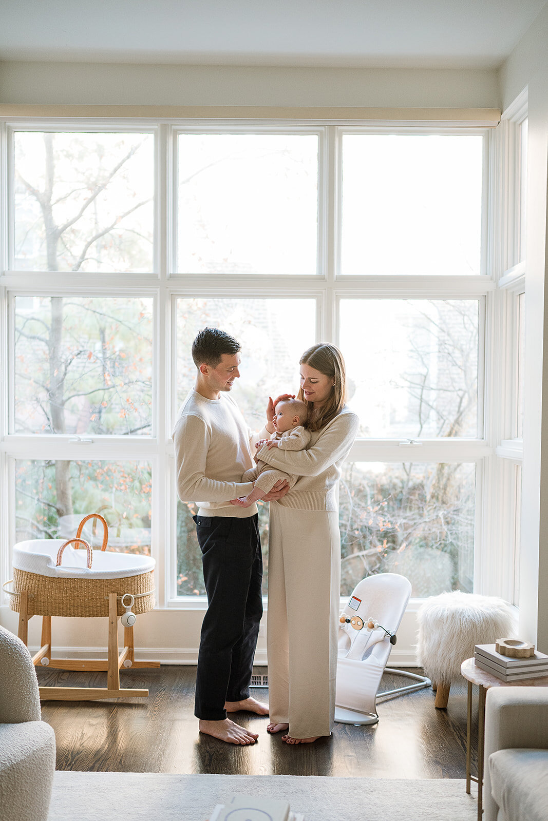 best chicago lifestyle newborn photographer heather hackney photography newborn photos at home chicago