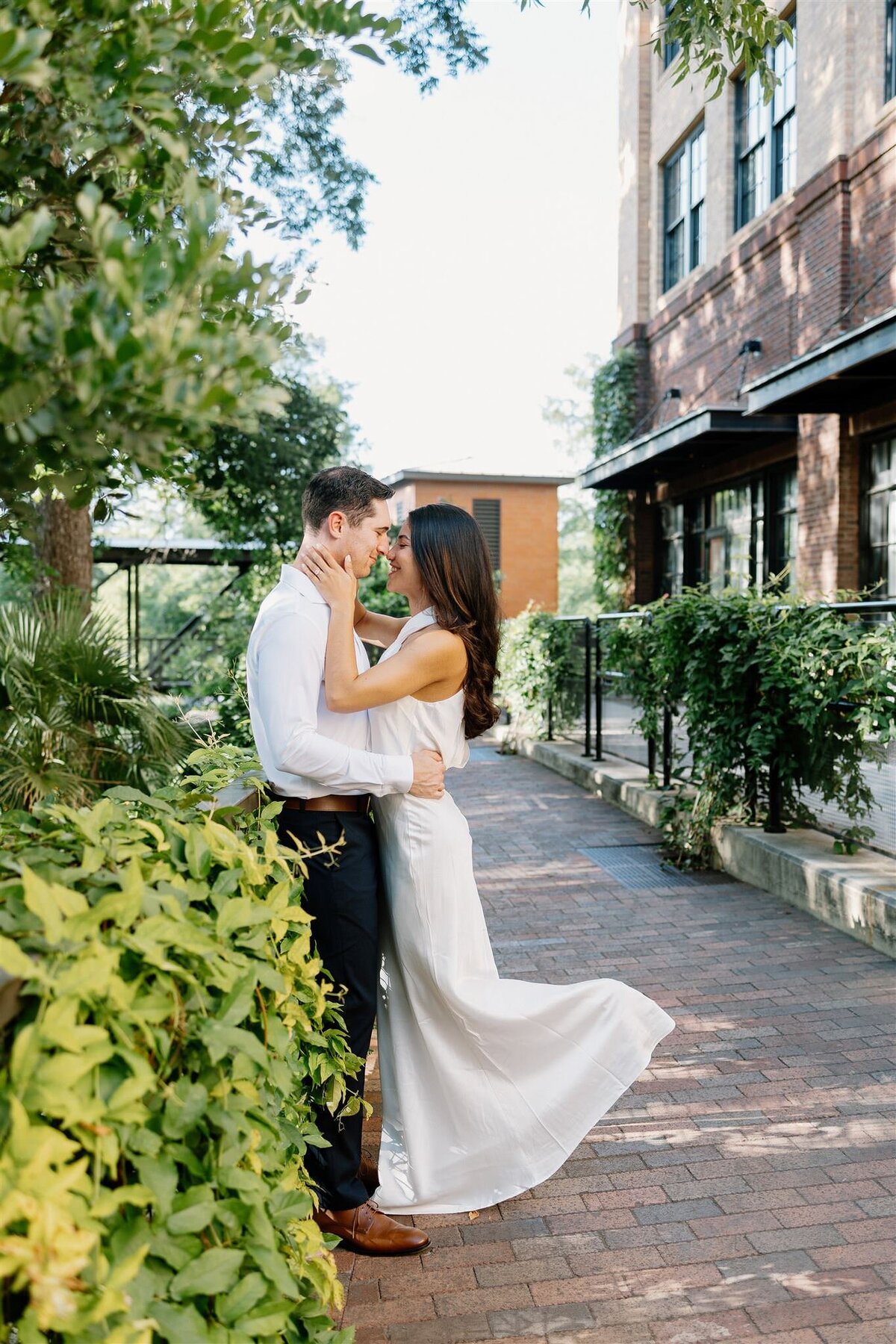 pearl-market-engagement-session-leah-thomason-photography-3