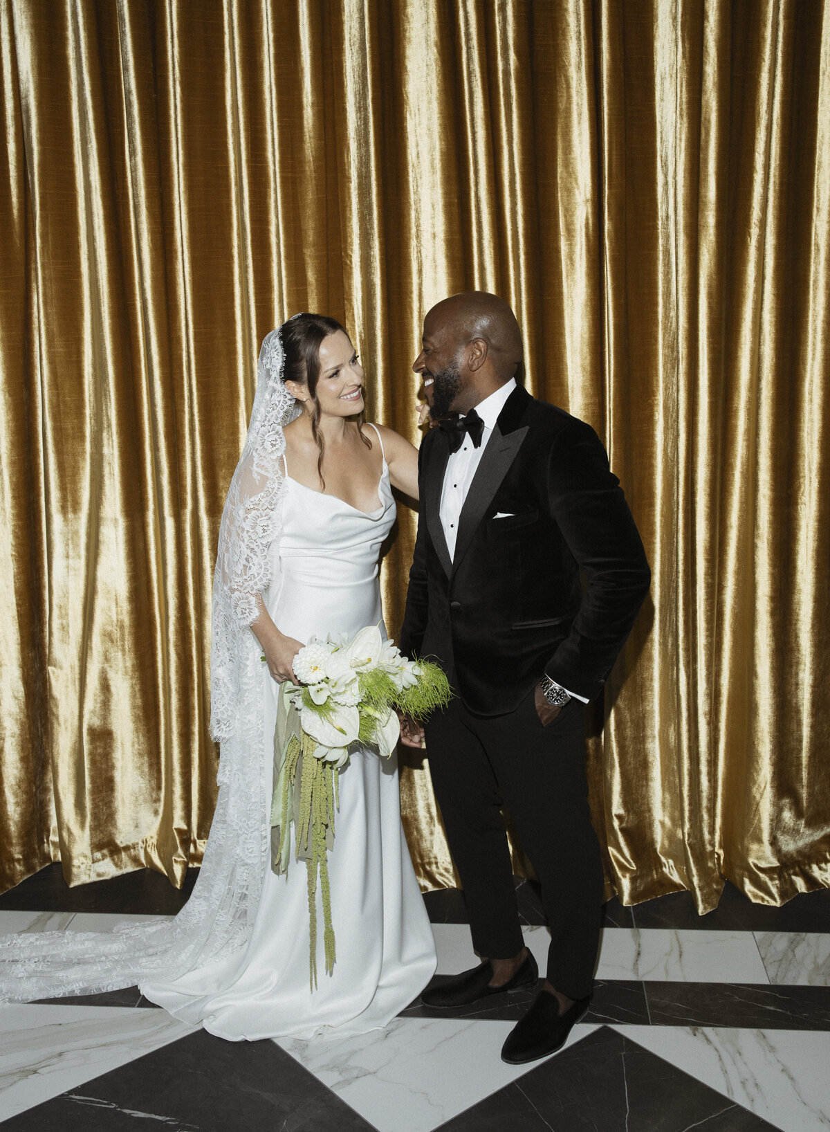 005_BRIDE&GROOMPORTRAITS-011